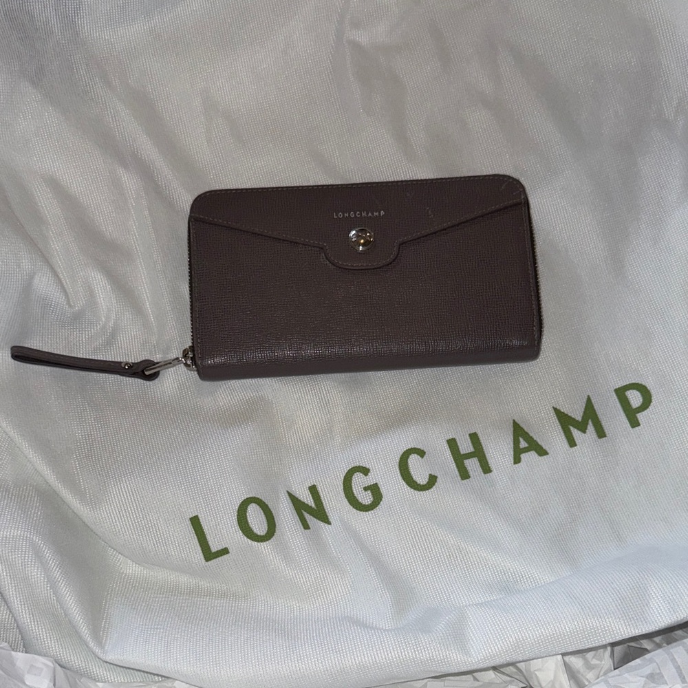 Longchamp Gray Zip Leather Wallet
